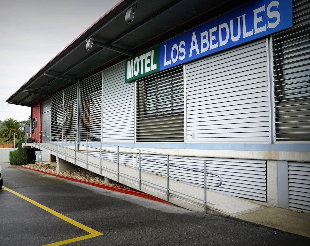 Motel Los Abedules Oviedo Kültér fotó