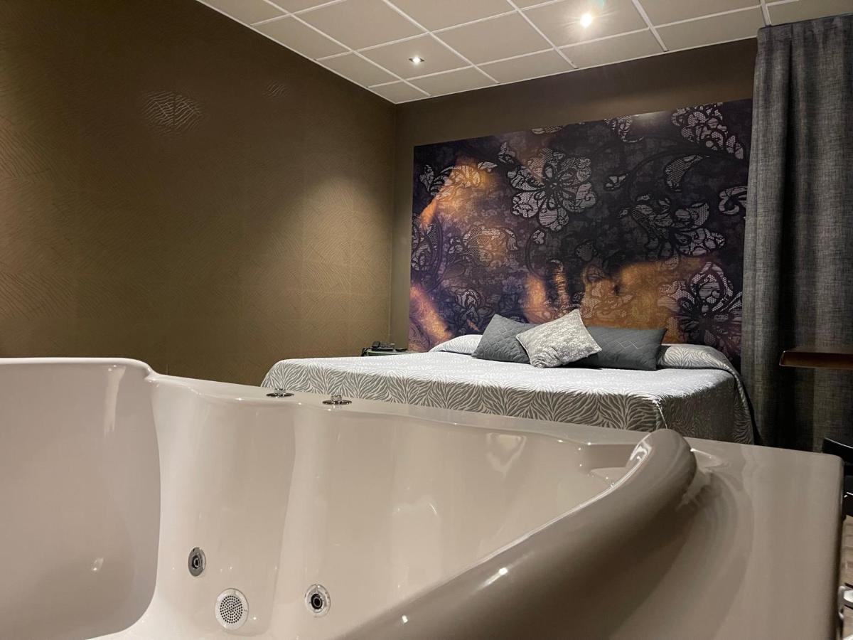 Motel Los Abedules Oviedo Kültér fotó