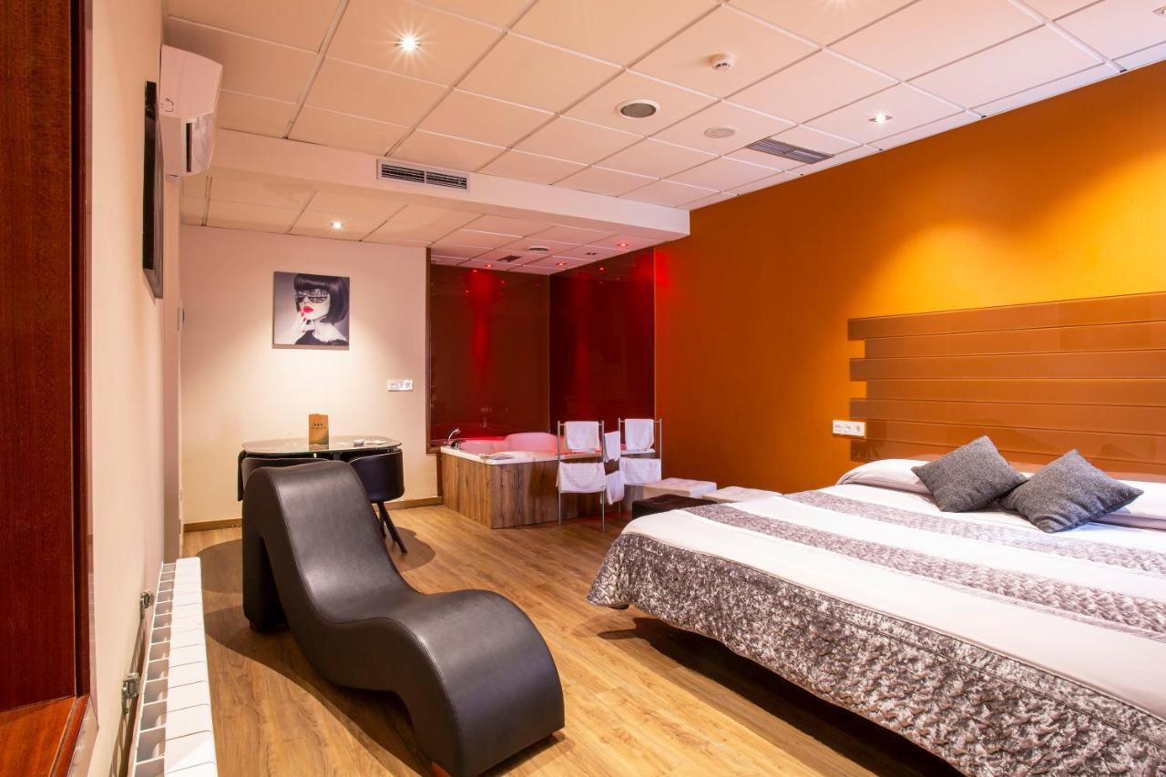 Motel Los Abedules Oviedo Kültér fotó