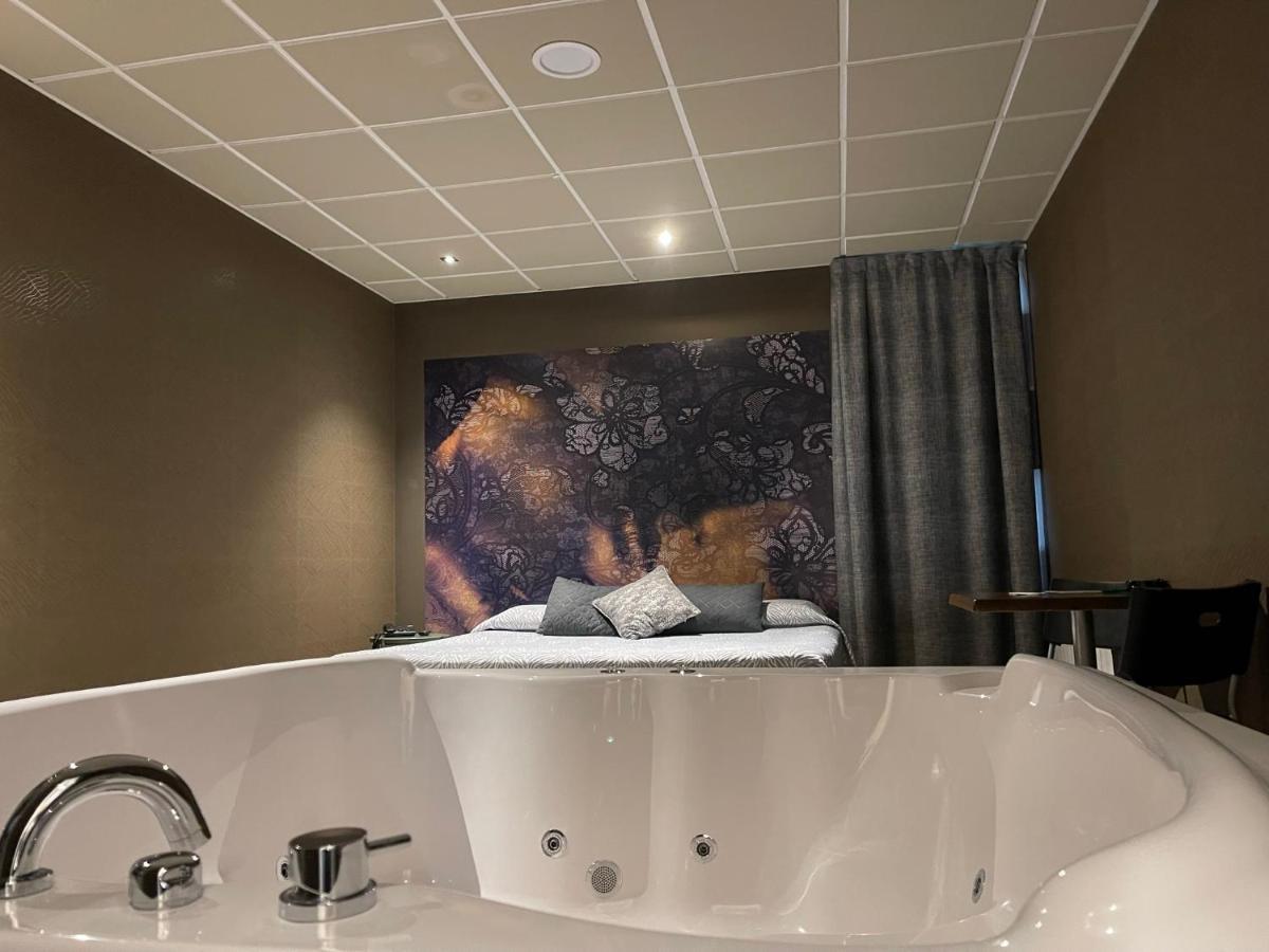 Motel Los Abedules Oviedo Kültér fotó