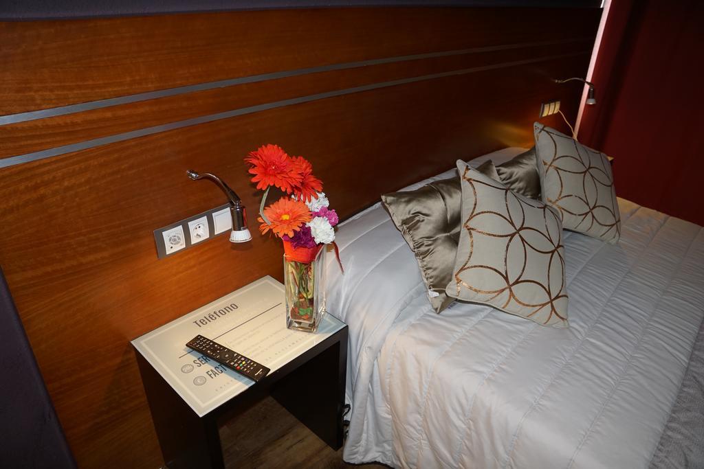 Motel Los Abedules Oviedo Kültér fotó