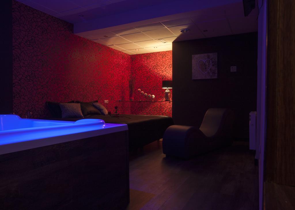 Motel Los Abedules Oviedo Kültér fotó