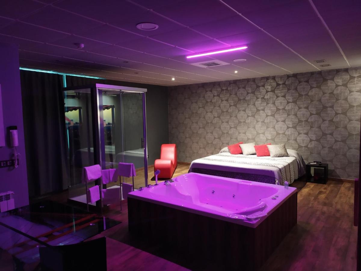 Motel Los Abedules Oviedo Kültér fotó